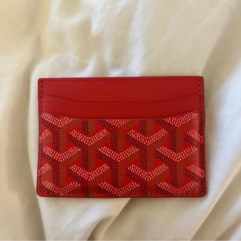 Red card holder